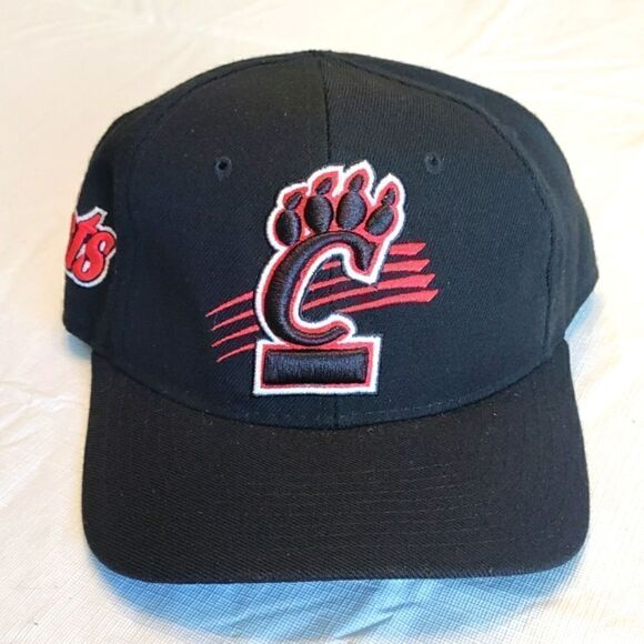 Cincinnati Bearcats Fitted Hat - Picture 1 of 9